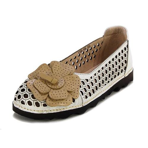 Estacion エスタシオン Estacion 革 花モチーフ レザーカット フラット