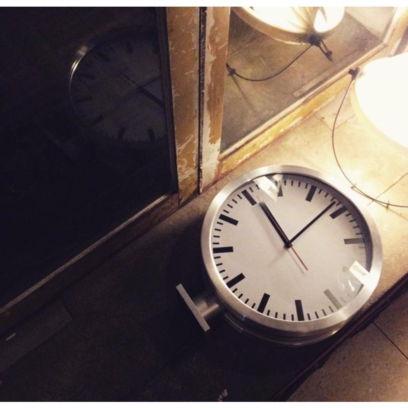 掛け時計 おしゃれ 壁掛け 時計 両面時計 モダン インダストリアル ミニマル デザイン メタル 金属製 ブラック シルバー 送料無料 GMS02281｜ghouse-ystore｜11