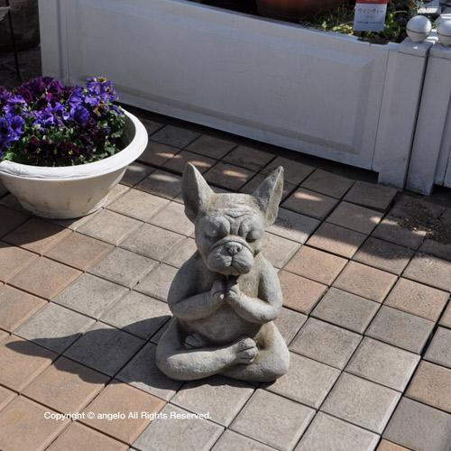 送料無料】ストーン 英国製 犬置物 ヨーロッパ ドッグ【ガーデニング