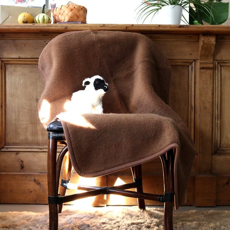 モコモコのひざ掛けブランケット シープバイザシー ボアブランケット