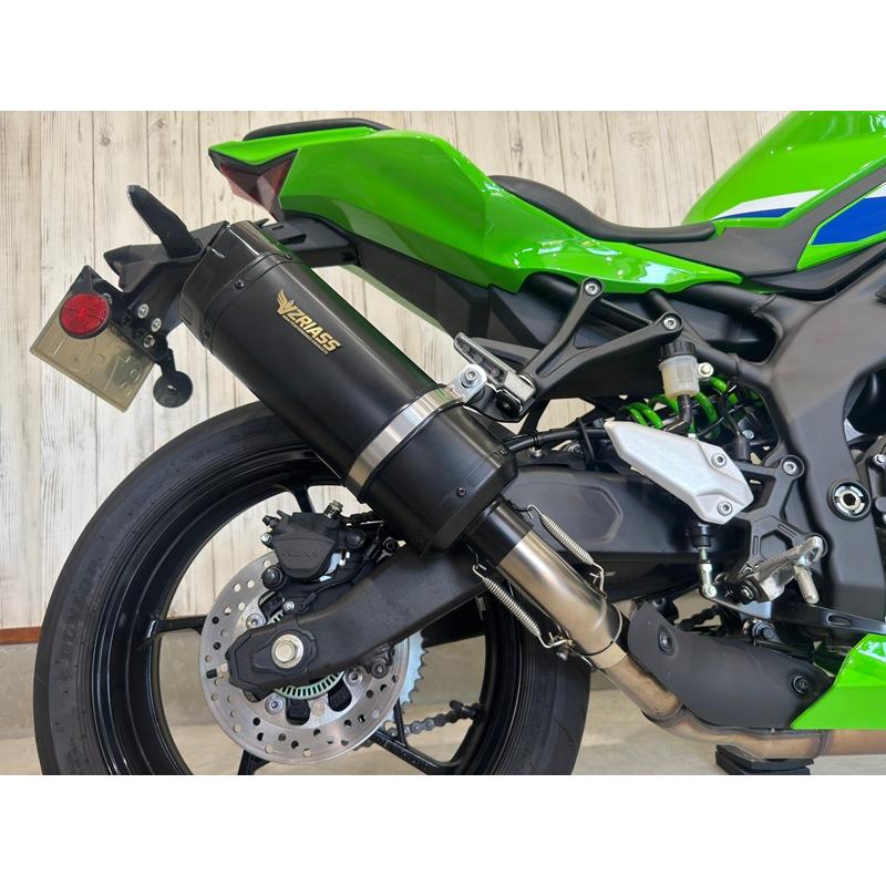 バイク用 マフラー JMCA認証 即納】ZX-4RR 23-27 政府認証(JMCA) VZRIASS ブラック スリップオン