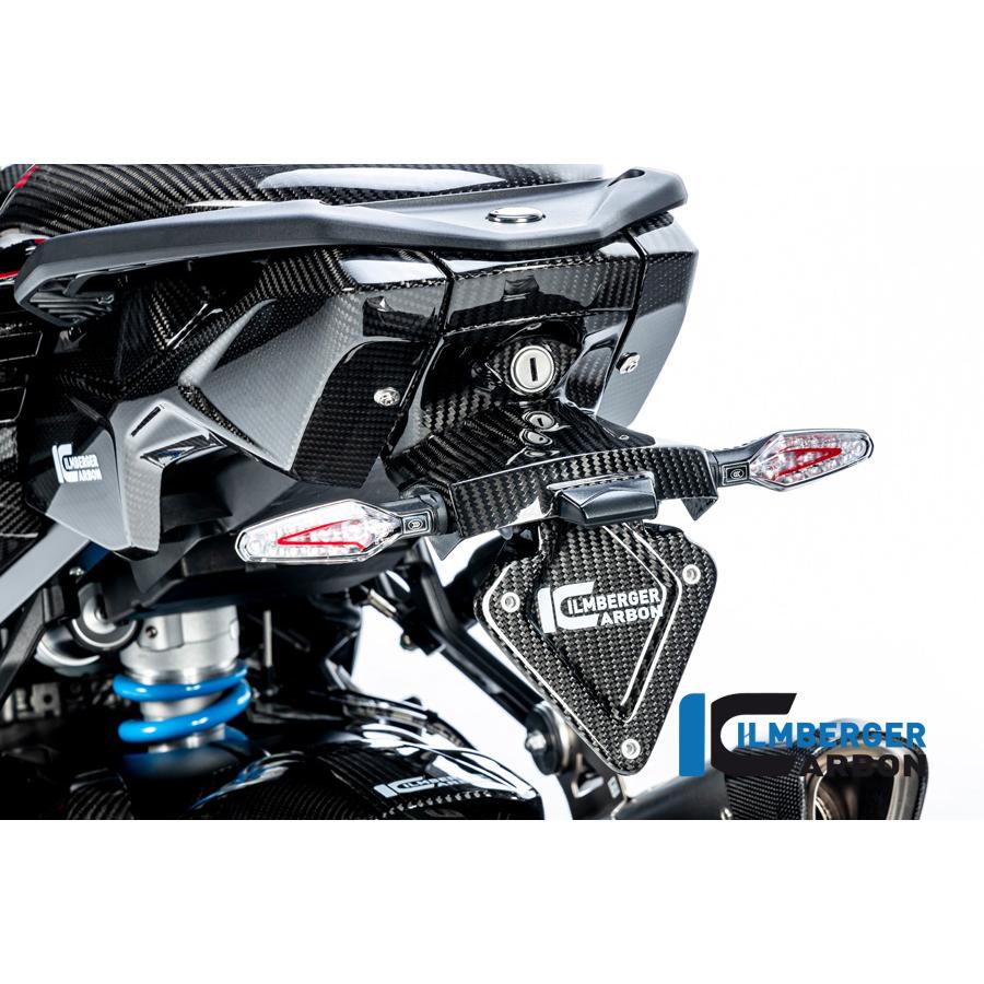 Ilmberger M1000XR 2024 ナンバープレートホルダー カーボングロッシー (艶あり) CG.NHO.014.MXR24の画像