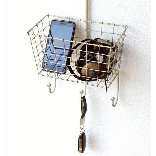 鏡 壁掛けミラー 収納 かご バスケット フック おしゃれ シャビー アンティーク風 レトロ 壁付け ウォールラック 洗面 玄関 トイレ 壁掛ミラー バスケット Dcr6516 ギギリビング 通販 Yahoo ショッピング