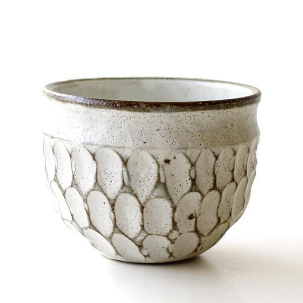 湯呑み おしゃれ 陶器 美濃焼き 日本製 丸い 湯のみ 素焼き 和食器 焼き物 和風 シンプル 粉引重彫 湯呑 の商品画像