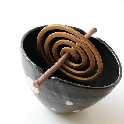 蚊取り線香入れ おしゃれ 陶器 蚊遣り 蚊やり 蚊遣り器 蚊遣器 蚊取り線香ホルダー 和風 かわいい 蚊取線香 立て スタンド シンプル 和陶器蚊遣り 八 Mkn6816 ギギリビング 通販 Yahoo ショッピング