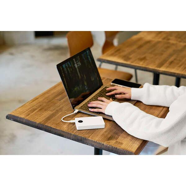 エレコム 半固体モバイルバッテリー 10000mAh 35W Type-C×2 USB-A モバイル バッテリー 半固体リチウム電池 残量表示 ホワイト DE-C86-10000WHの画像