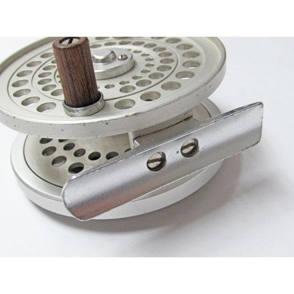 中古品】UFMウエダ カンタータ 2250 ※スペアスプール付 : ギル Yahoo店