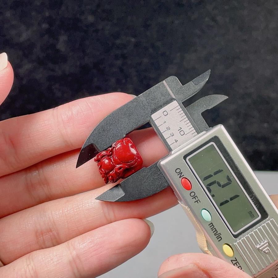PROME 天然石 朱砂 辰砂・シナバー 彫刻ビーズ 【貔貅】15*12mm 穴あり