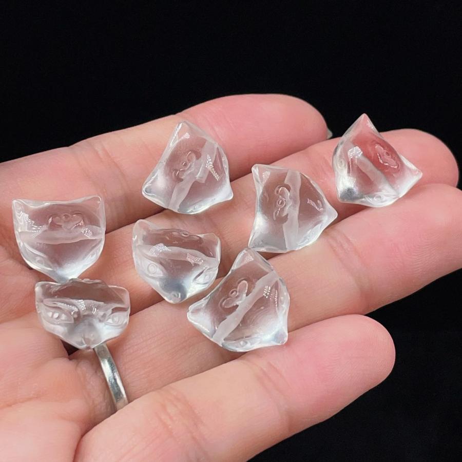 天然石水晶パーツ　きつね仮面　No.2470 PROME 天然石 水晶 キツネ 手彫り 貫通孔 NO.P2342 : 天然石工場直売店