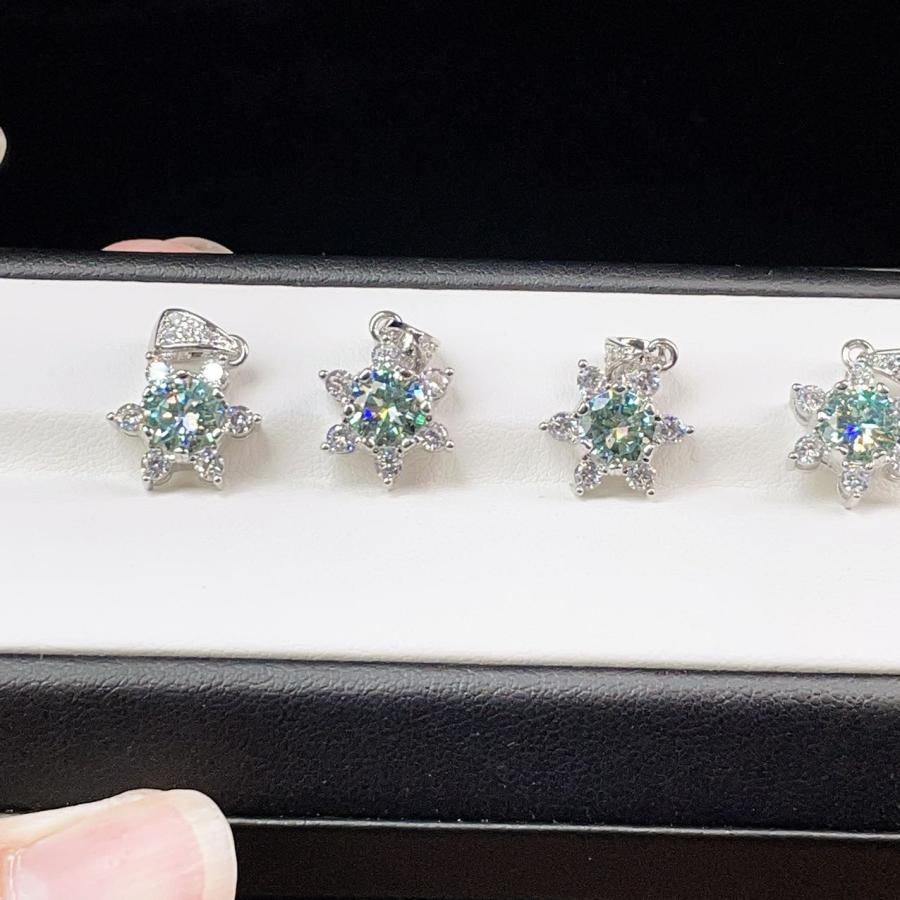 PROME 天然石 特別仕様品・モアサナイト・1カラット・白銅・ペンダント 