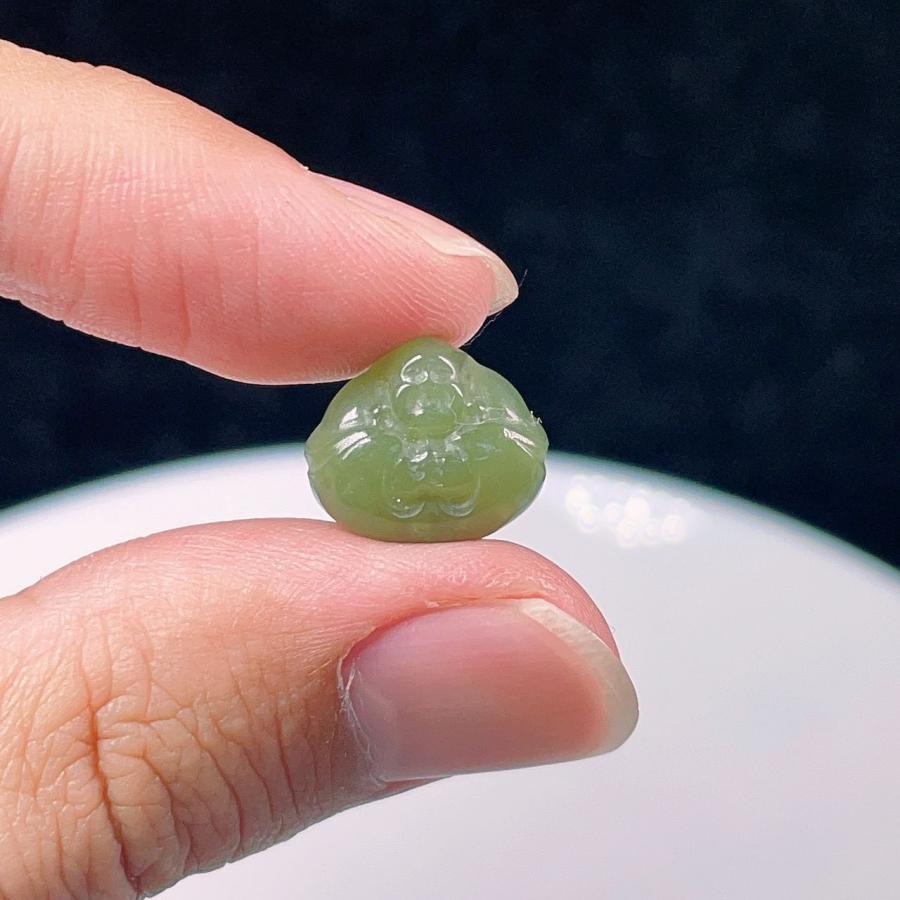 PROME 天然石 和田玉 布袋様 パーツ 手芸 NO.P639 : 天然石工場