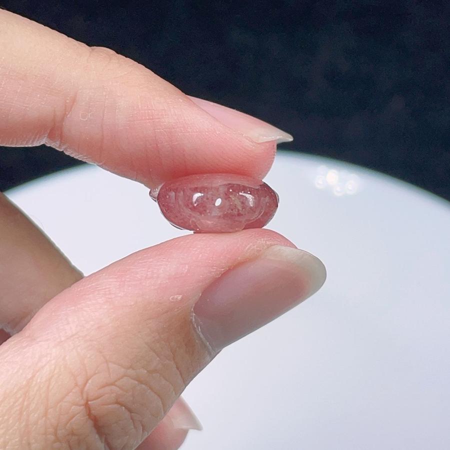 9280 手染めビーズ カーネリアン ストロベリークォーツ パーツ PROME 天然石 ストロベリークォーツ 牛 竪穴 貫通孔穴 パーツ 手芸 NO