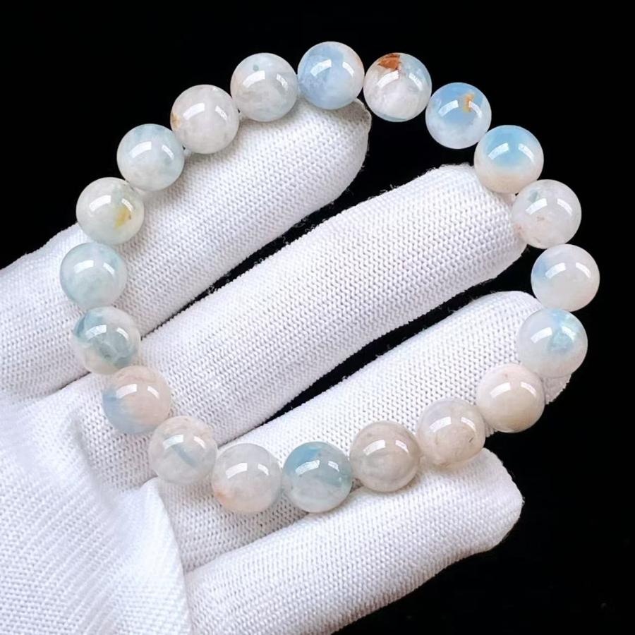 アクアマリン、アクアマリンシリカのブレスレット 心を癒すやさしい青