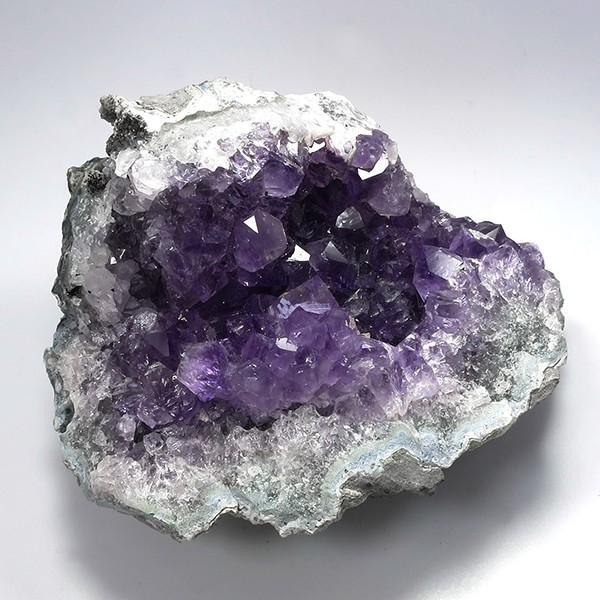 アメジスト クラスター 原石 紫水晶 パワーストーン 約2.3kg 特大サイズ アメジストクラスター 原石｜紫水晶｜アップストーン