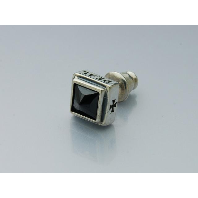 DEAL DESIGN（ディールデザイン） ブラックスタッズラージ ピアス