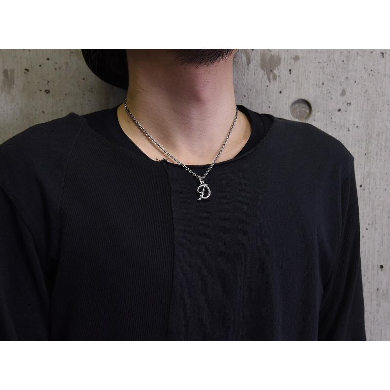 DEAL DESIGN（ディールデザイン） グレイスイニシャル D ペンダント