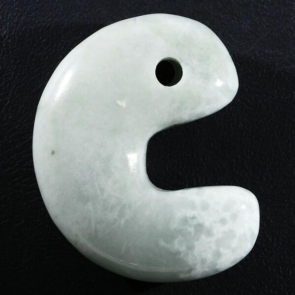 糸魚川翡翠 勾玉 縦約3.0cm 四ノ型 産地証明書 国産 桐箱 付き