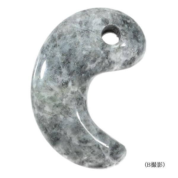 糸魚川翡翠 黒翡翠 勾玉 2A級 縦約3.0cm 選べる 一点物 産地証明 糸魚川翡翠 黒翡翠 勾玉 2A級 縦約3.0cm 選べる 一点物 産地証明