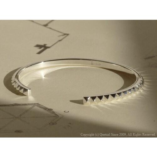 ★美品★ QUETZAL Blasen Bangle ケツァールシルバーバングル ☆美品☆ QUETZAL Blasen Bangle ケツァールシルバーバングル