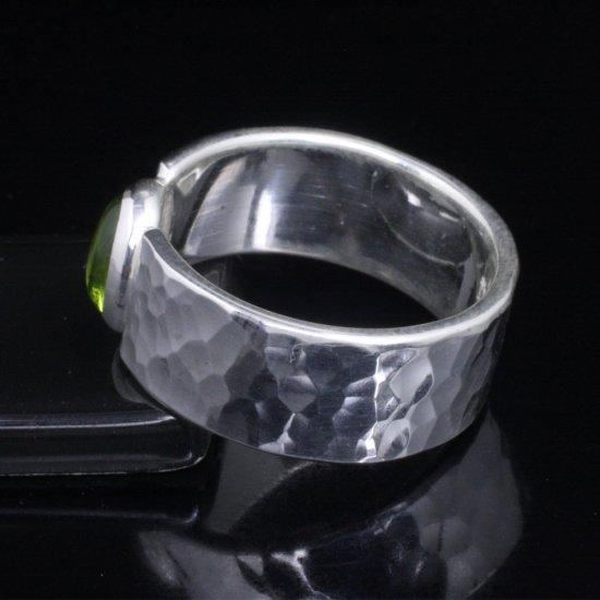 龍頭 ペリドット 丸鎚目 リング 幅8mm 14〜27号 指輪 メンズ シルバー シルバーリング メンズリング シルバー950 男性 彼氏 伝統技法 ギフト 人気 爆買の画像