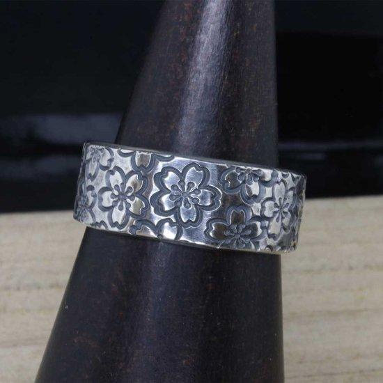 龍頭 乱れ桜 平打ち リング 幅8mm 13〜27号 指輪 桜 さくら 春 花 メンズ シルバー シルバーリング メンズリング シルバー950 男性 彼氏 伝統技法 |  | 06