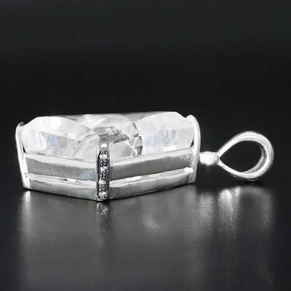 貫入水晶 ペンダントトップ 菱形 カット クォーツインクォーツ