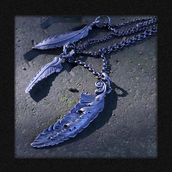 リベラ ペンダントトップ チェーンなし Lサイズ 羽根 シルバー