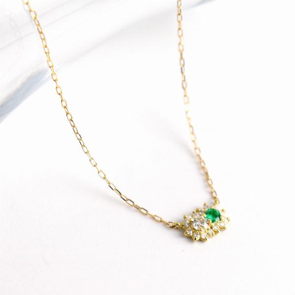 K18 エメラルド ダイヤモンド フラワー ネックレス 18金 18k ゴールド 誕生石 5月 天然 ダイヤ 華奢 華やか 上品 気品 レディース 爆買の画像