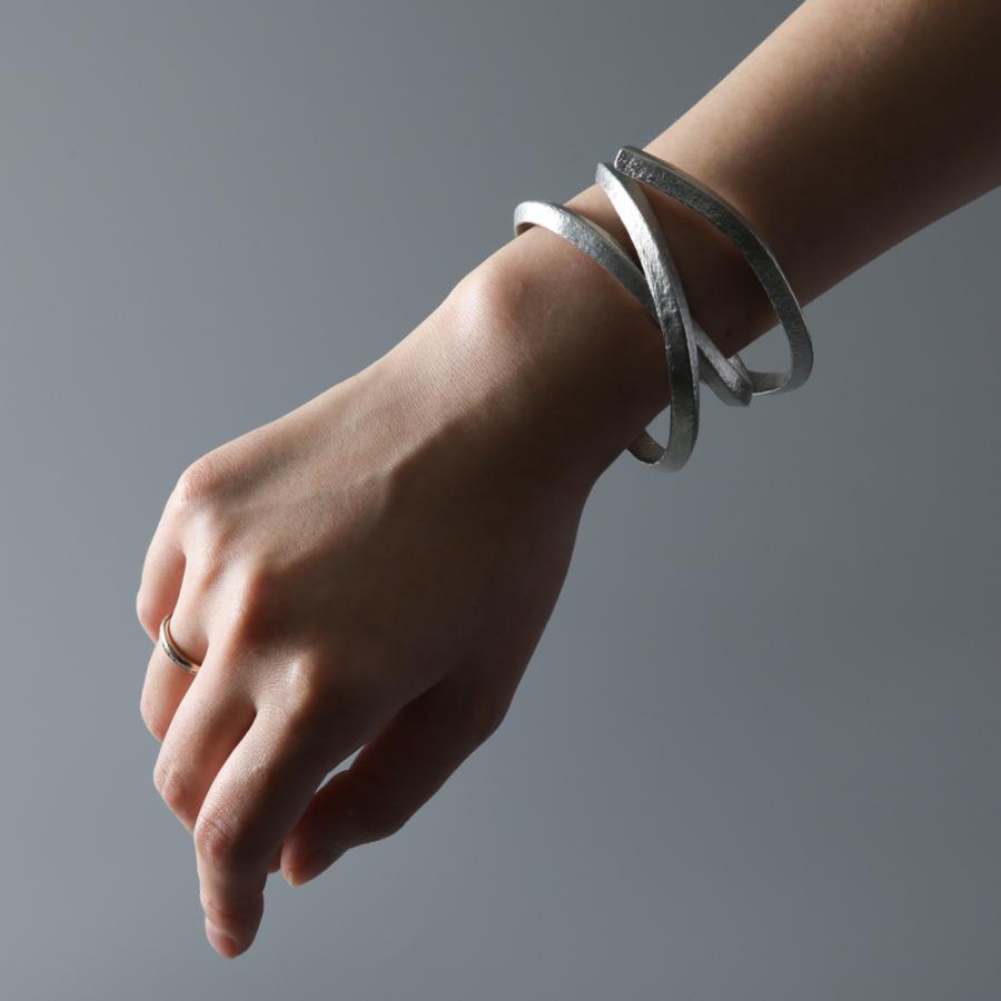 ブレスレット 錫 巻きつけタイプ トライアングル バングル ユニ