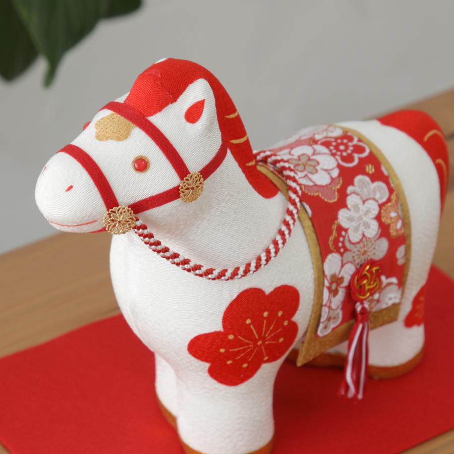 干支 馬 午 ちりめん 紅白梅 置物 うま リュウコドウ かわいい
