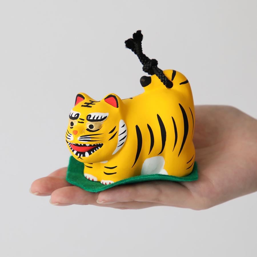 吉祥 土鈴 猛虎 開運干支飾り 寅年 虎 トラ とら 置き物 オブジェ 陶器