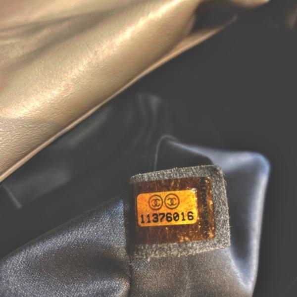 プライス オフ モール商品　 シャネル　CHANEL  ラムスキン　トリプルチェーン　ショルダーバッグ　オフホワイト　 | CHANEL | 11