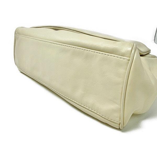 プライス オフ モール商品　 シャネル　CHANEL  ラムスキン　トリプルチェーン　ショルダーバッグ　オフホワイト　 | CHANEL | 04