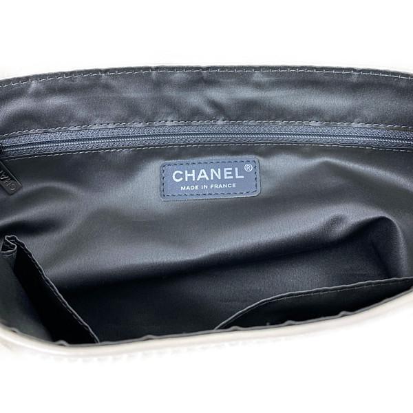 プライス オフ モール商品　 シャネル　CHANEL  ラムスキン　トリプルチェーン　ショルダーバッグ　オフホワイト　 | CHANEL | 07