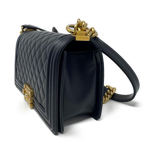 シャネル　CHANEL　ボーイシャネル２５　チェーンショルダーバッグ　マトラッセ　ラムスキン　ゴールド金具　 | BOY CHANEL | 03