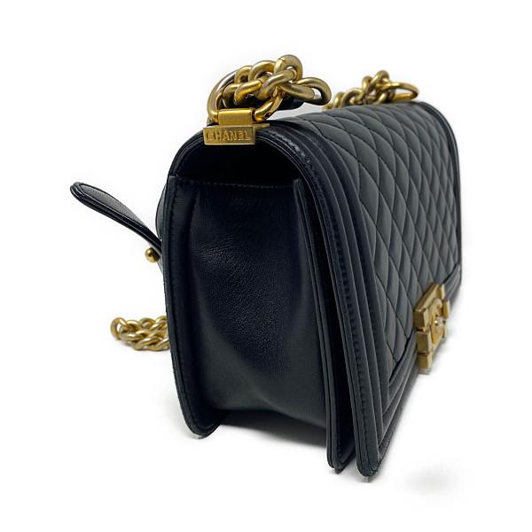 シャネル　CHANEL　ボーイシャネル２５　チェーンショルダーバッグ　マトラッセ　ラムスキン　ゴールド金具　 | BOY CHANEL | 04