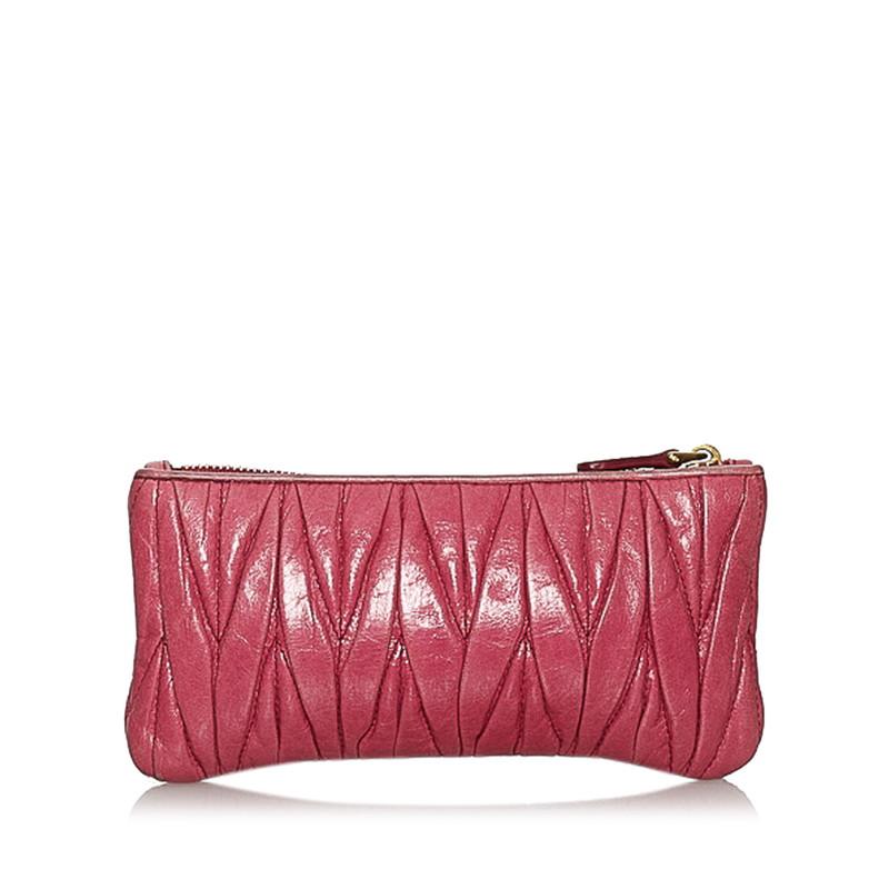 miu ミュウミュウ マテラッセ ピンク レザー ポーチ レディース miu ミュウミュウ マテラッセ ピンク レザー ポーチ レディース