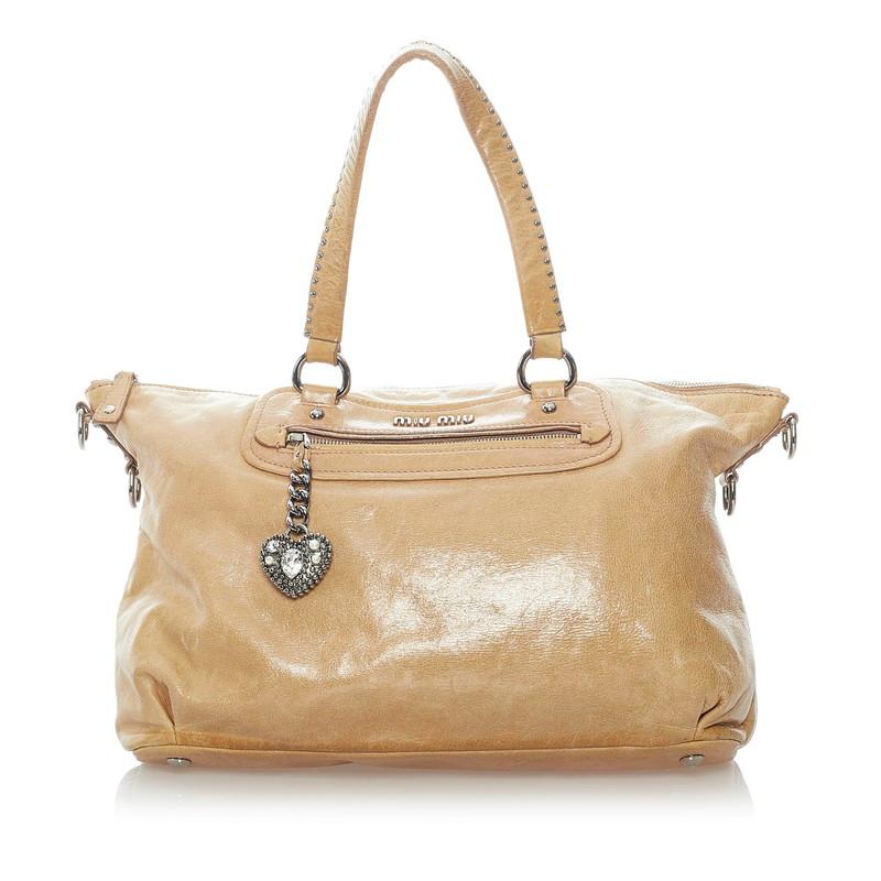 MIU MIU ベージュ レザー 2wayショルダーバッグ miu miu（ミュウミュウ） ハート ハンドバッグ ショルダーバッグ 2WAY