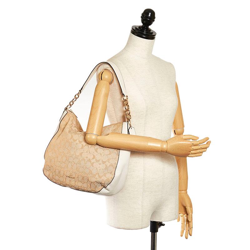 COACH（コーチ） シグネチャー ワンショルダーバッグ ベージュ