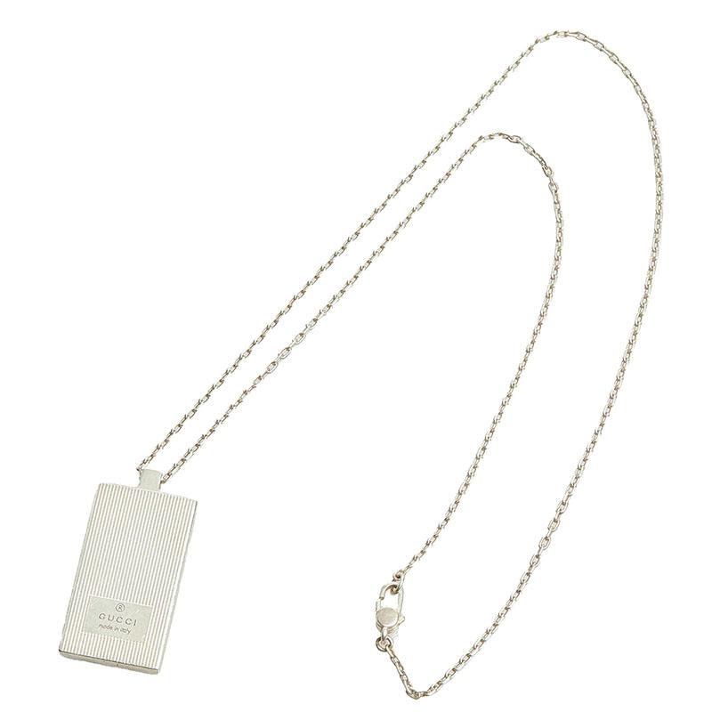 GUCCI（グッチ） ロゴ プレート ネックレス シルバー メタル 