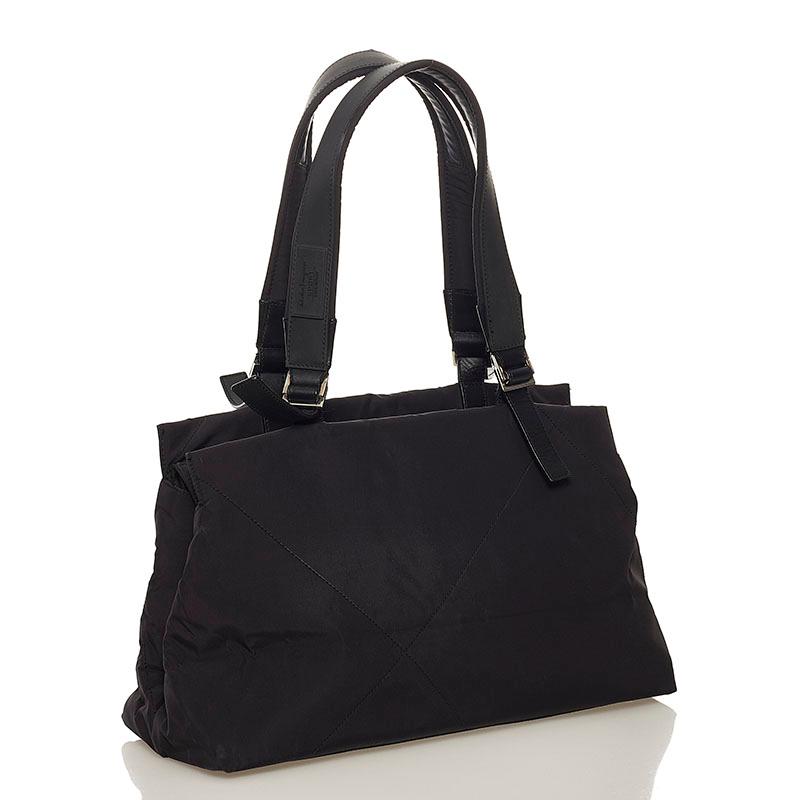 Salvatore Ferragamo ブラック ハンドバッグ 美品 Salvatore Ferragamo ハンドバッグ ブラック フェラガモ