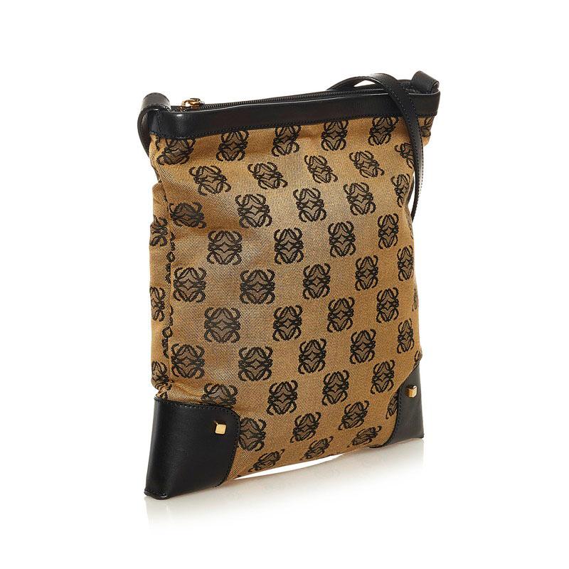 LOEWE（ロエベ） アナグラム 斜め掛け ショルダーバッグ ブラック