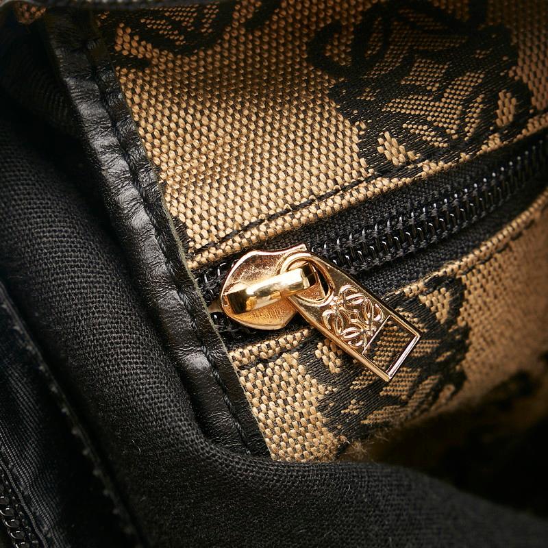 LOEWE（ロエベ） アナグラム 斜め掛け ショルダーバッグ ブラック