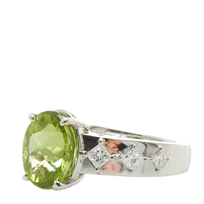 タサキ K18WG ホワイトゴールド ペリドット4.18ct ダイヤ0.48ct リング 