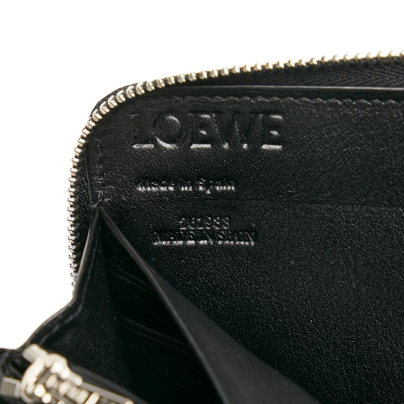 LOEWE（ロエベ） ウサギ 兎 アニマル ラウンドファスナー 長財布