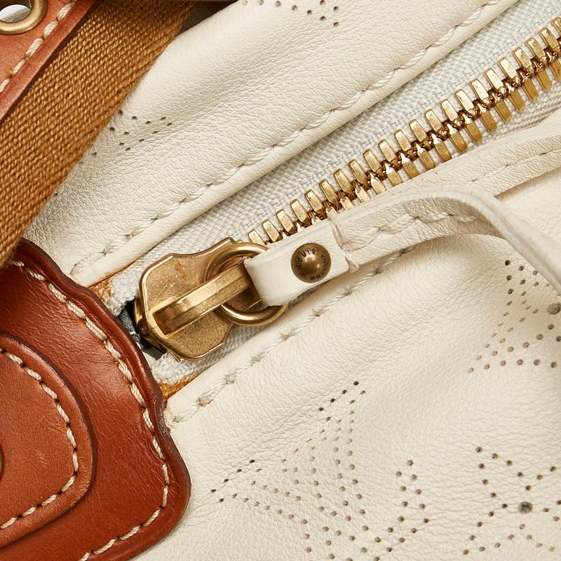 LOUIS VUITTON ルイ ヴィトン マヒナ オナタGM ショルダーバッグ LOUIS VUITTON ルイ ヴィトン マヒナ オナタGM ショルダーバッグ