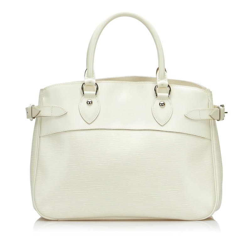 ルイヴィトン LOUISVUITTON モノグラム エピ ハンドバッグ 白 LOUIS VUITTON（ルイ・ヴィトン） ルイ ヴィトン エピ パッシィPM