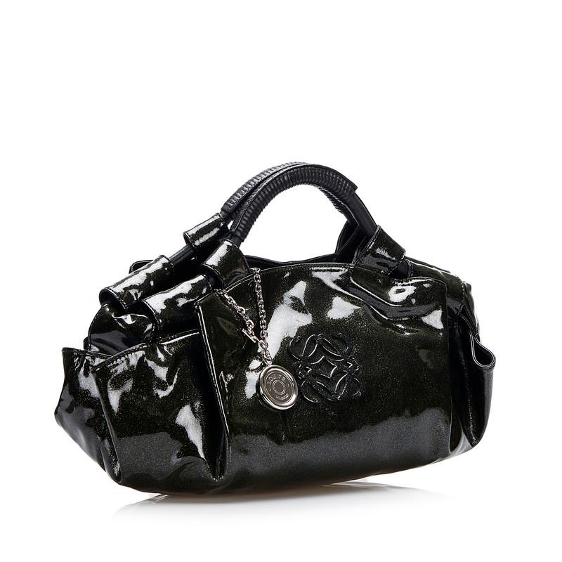 値下げ　美品LOEWE ナッパアイレエナメルチャーム付き 値下げ 美品LOEWE ナッパアイレエナメルチャーム付き 値下げ 美