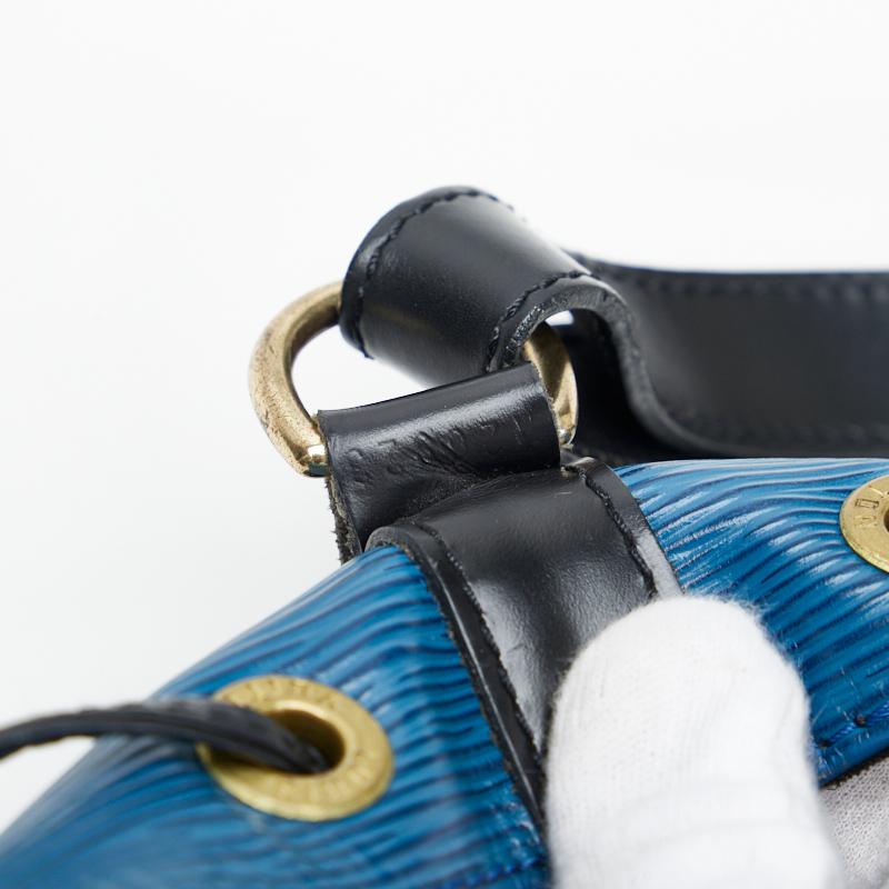 LOUIS VUITTON（ルイ・ヴィトン） ルイ ヴィトン エピ プチノエ