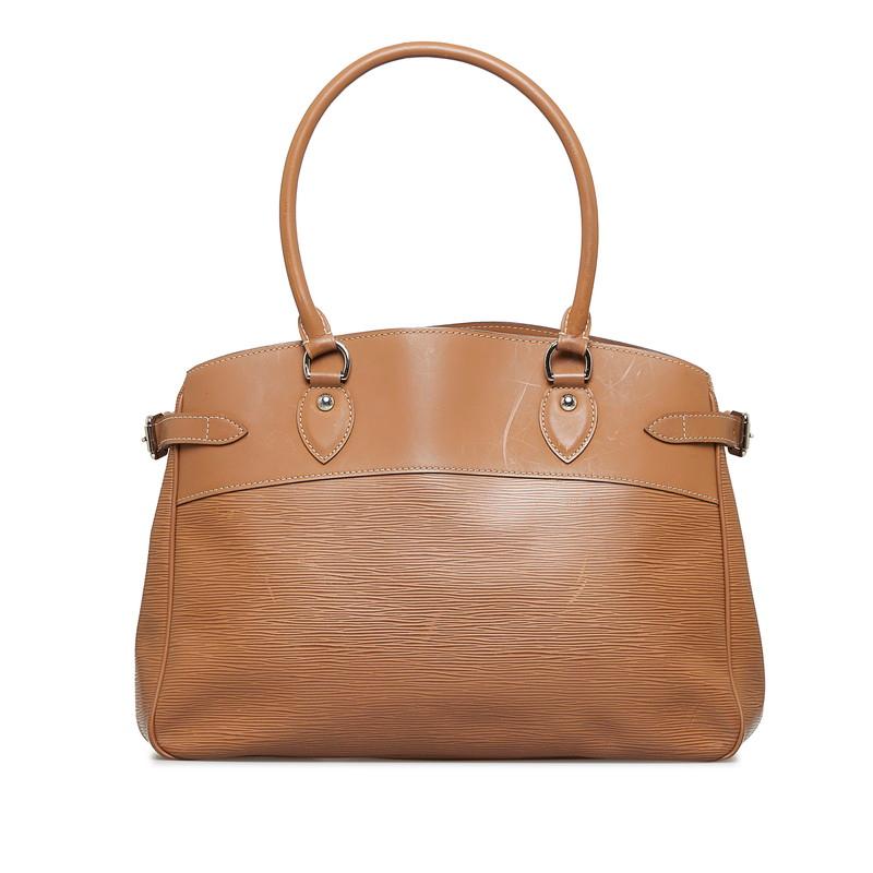 ルイヴィトン　LOUIS VUITTON パッシィ　トートバッグ　レディース ルイヴィトンLOUIS VUITTON パッシィトートバッグレディース